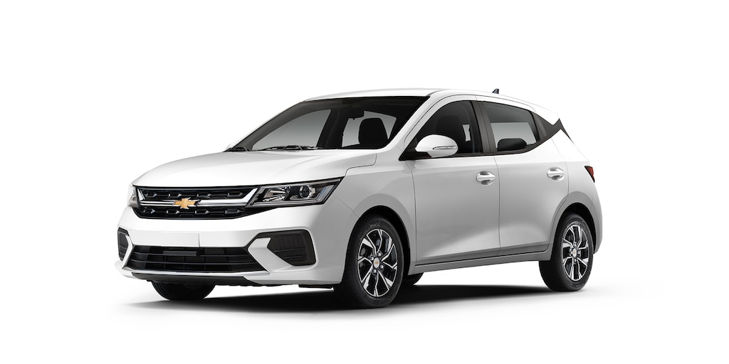 Nuevo compacto 4 puertas Chevrolet Aveo Hatchback 2025 en color blanco