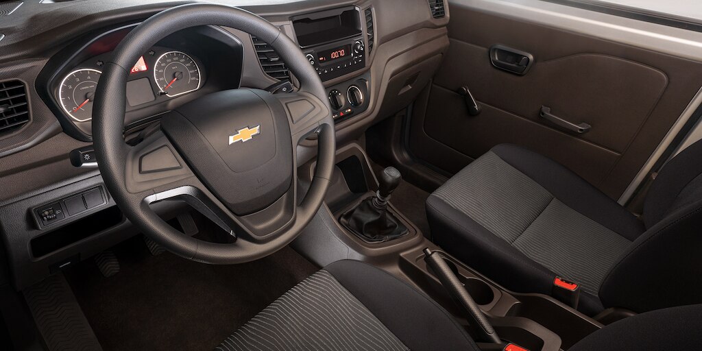 Furgoneta Chevrolet Tornado Van 2025 con interior de Tela en color gris oscuro