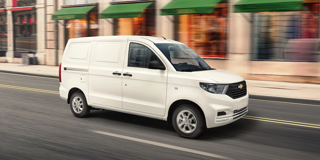 Furgoneta Chevrolet Tornado Van 2025 con 650 kg de capacidad de carga, 3.3 m3 de volúmen, furgoneta versátil